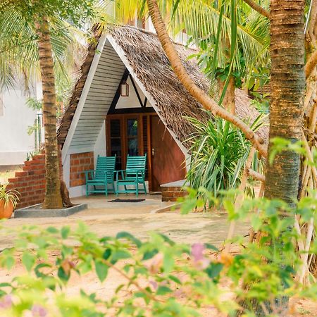 Harmony Beach Bungalows Тангалле Екстер'єр фото