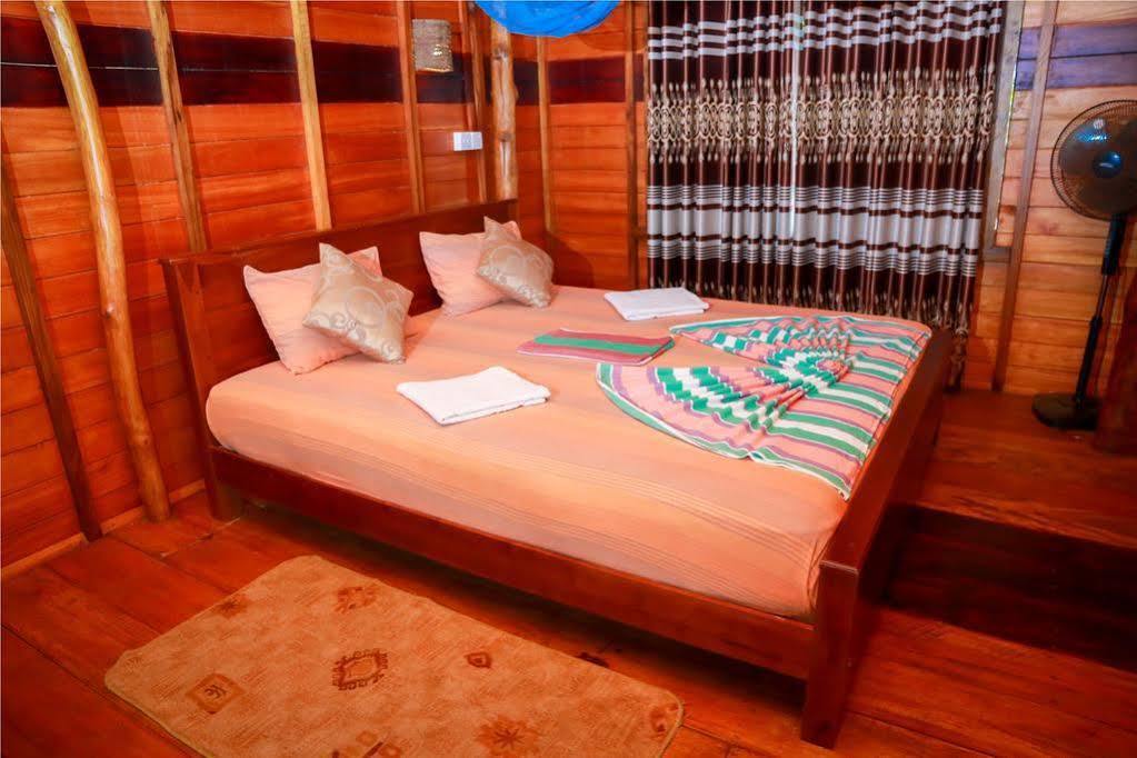 Harmony Beach Resort Тангалле Екстер'єр фото